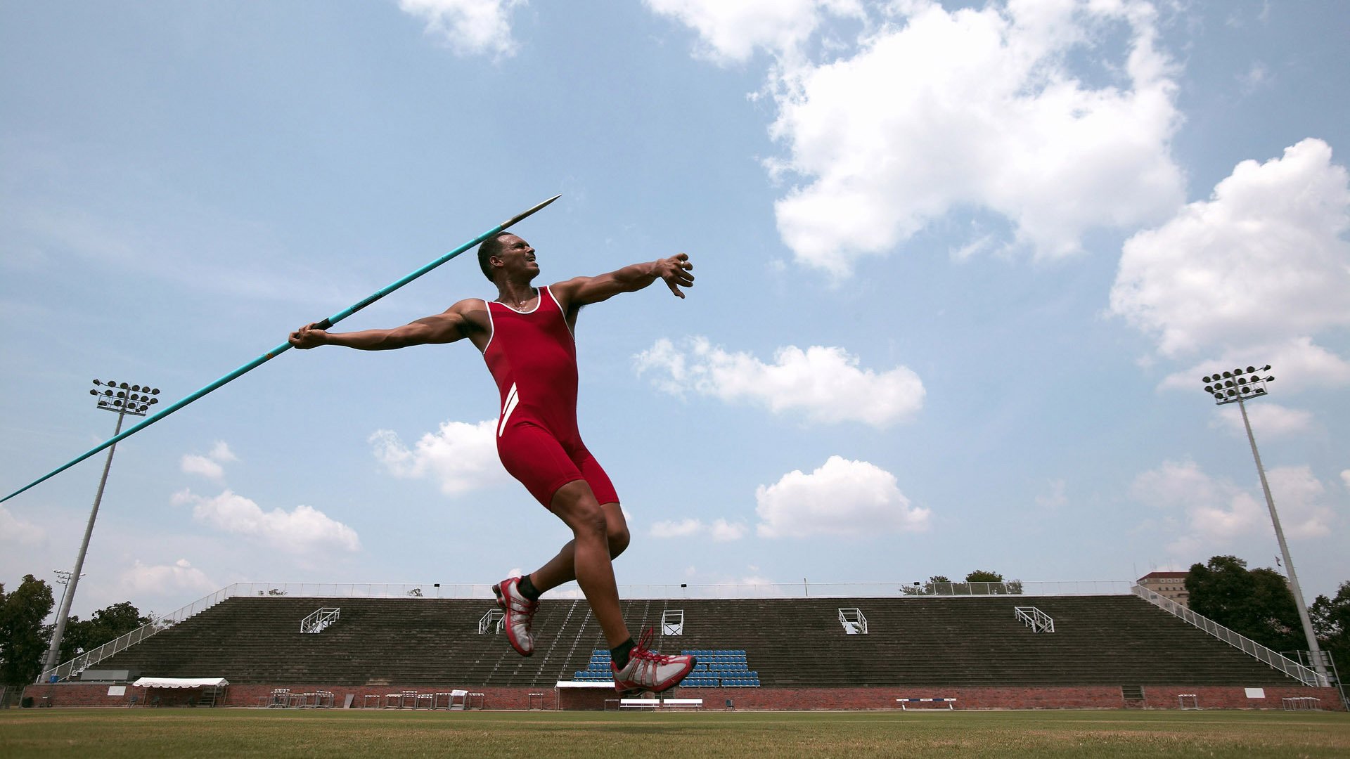 开云·体育官方网站入口-体育用品销量报告显示户外产品需求增长，户外用品预计市场占有率