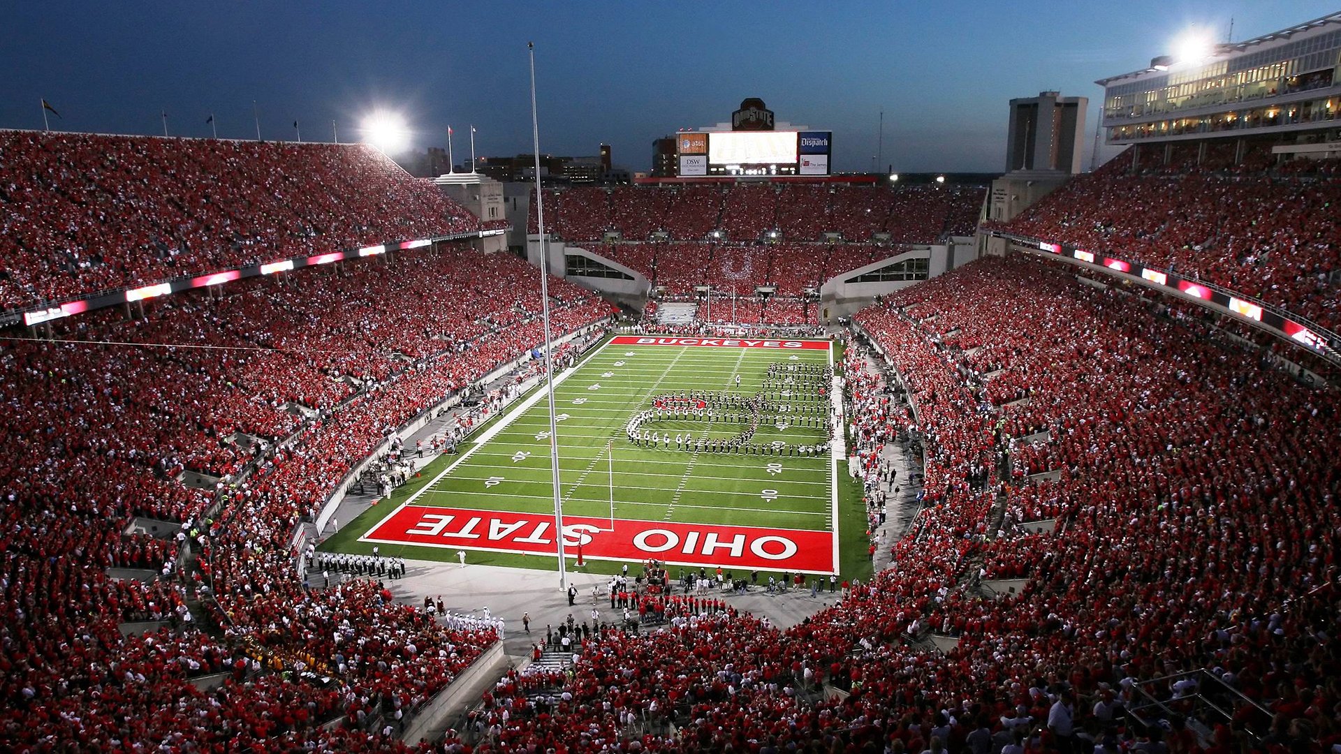 澳大利亚橄榄球赛事的转播权价值激增，全球关注度不断上升，一场令人激动的澳式橄榄球比赛